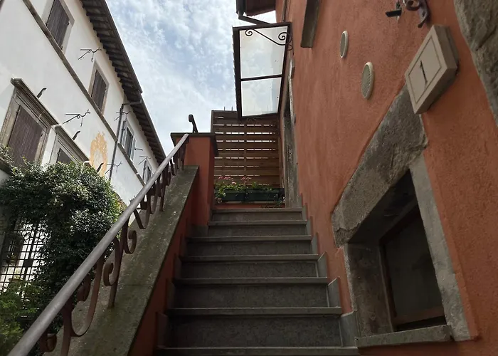 Domus Tuscia Apartments San Faustino Guesthouse